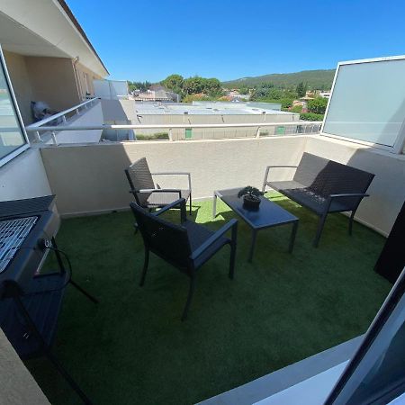 Studio Brignoles Piscine Emplacement Ideal Экстерьер фото