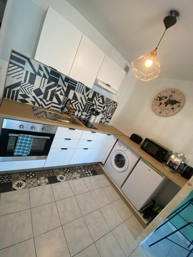Studio Brignoles Piscine Emplacement Ideal Экстерьер фото